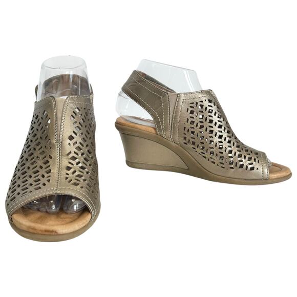 Earth Cascade Wedge Sandals Womens Sz 7.5 Slingback Leather Comfort Platinum - Picture 1 of 13